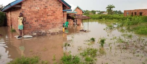 Inondations au Congo : des habitations menacées par les eaux du fleuve Kailo