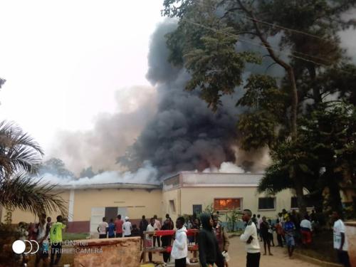 Kisantu, RDC : un incendie dévastateur détruit une imprimerie, une école techniques et un dépot pharmaceutique