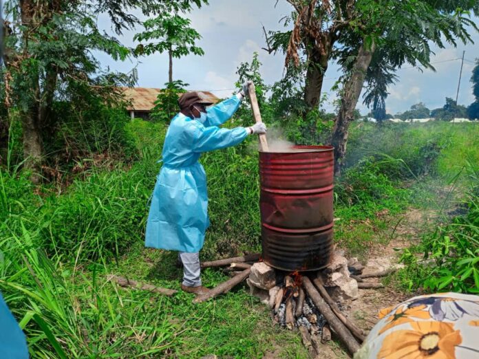 Kwilu : Une Incinération Massive de Flacons de Vaccin pour Prévenir la Propagation du Poliovirus