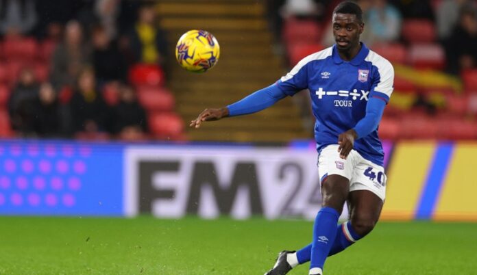 Axel Tuanzebe : le casse-tête défensif d'Ipswich Town