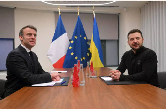 Déploiement militaire en Ukraine : Macron et Zelensky discutent d'une solution controversée