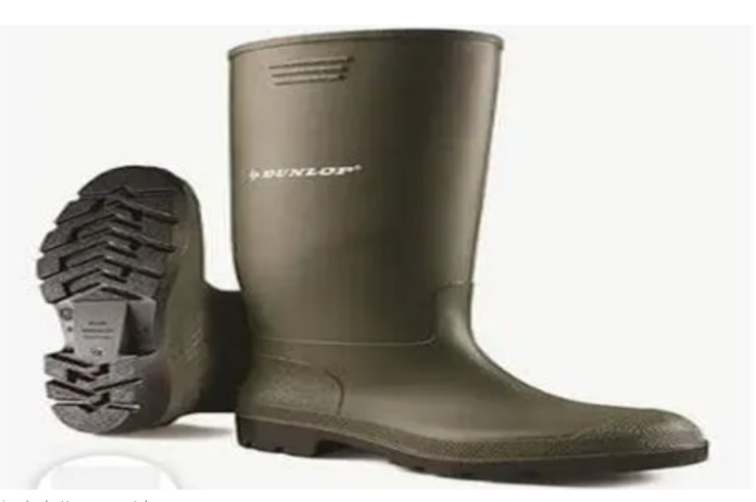 Quand les bottes deviennent un luxe à Kinshasa : prix en flèche !