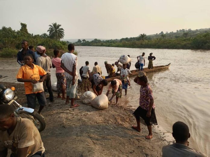 Kasaï-Oriental : le naufrage du M/V Wandeka paralyse la navigation sur la rivière Lubi