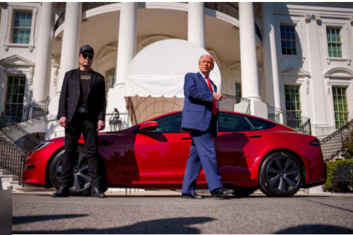 Donald Trump transforme la Maison Blanche en concession Tesla : un soutien calculé pour Elon Musk ?