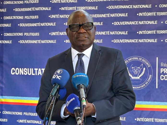 RDC : Luzolo Bambi propose justice transitionnelle et lutte anti-corruption pour sortir de la crise - Le FCC divise l'opposition