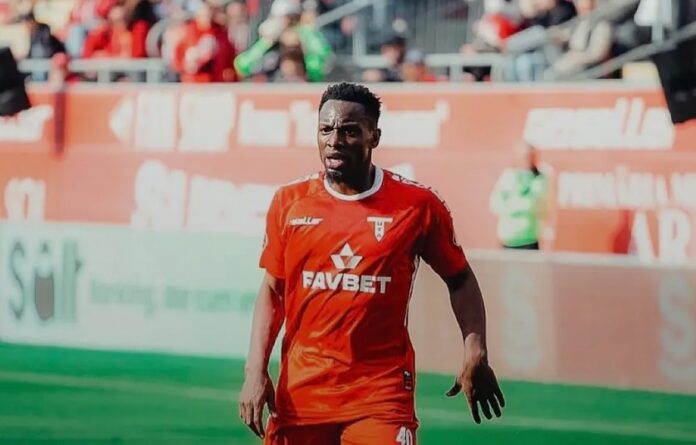 Mpoku en feu : Le Congolais marque pour la 3e fois d'affilée et sauve son club en Roumanie !