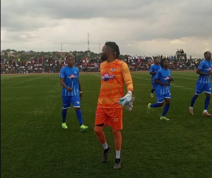 JS Groupe Bazano écrase Lubumbashi Sport (3-0) : Un derby sans pitié pour les Kamikazes !