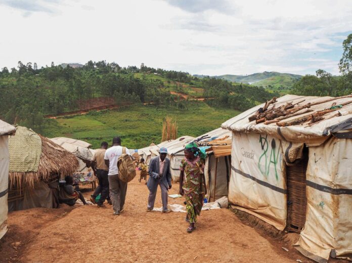Nord-Kivu : Plus de 1000 familles déplacées abandonnées à leur sort face à la terreur des ADF