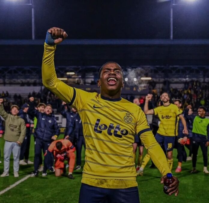 Mercato explosif : Noah Sadiki, la pépite congolaise qui affole Lyon et Wolfsburg !