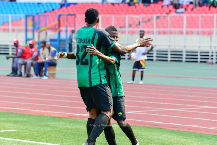Play-offs explosifs à Kinshasa : Le Maniema Union écrase les Anges Verts grâce à son bourreau Kitambala !
