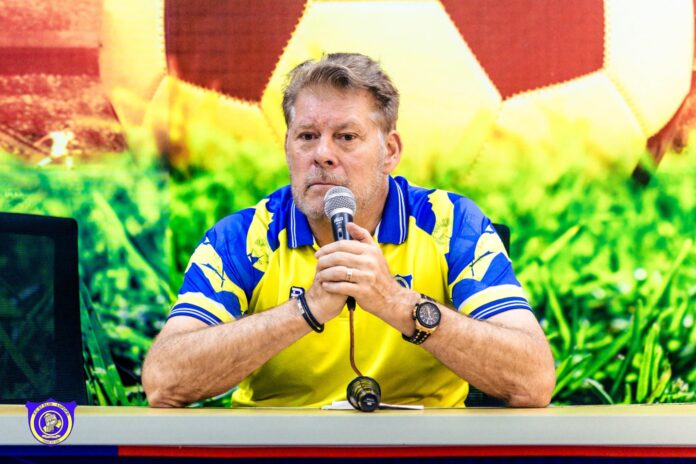 Départ fracassant de Luc Eymael du FC Saint Éloi Lupopo : fin de l'ère belge en pleine course aux play-offs