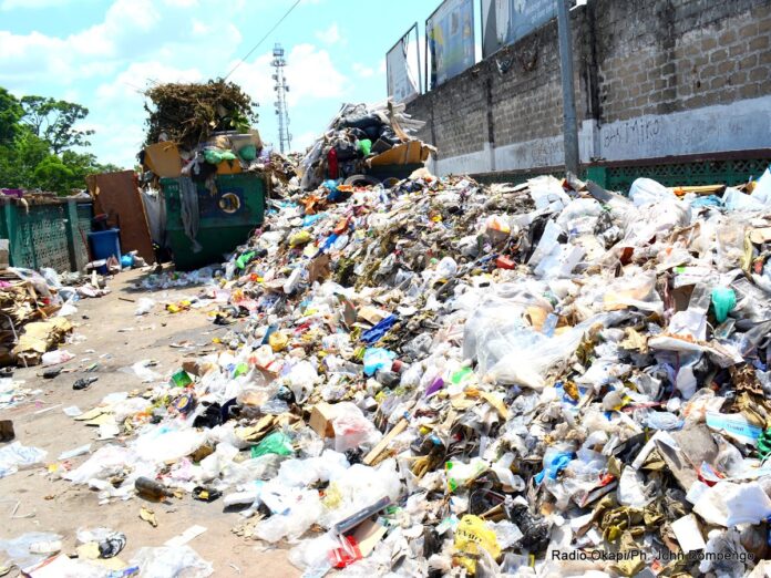 Beni déclare la guerre aux déchets : Le plan choc qui pourrait sauver (ou étouffer) la ville