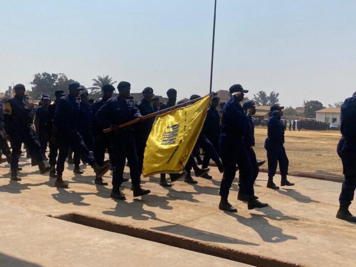 Haut-Katanga : La police en première ligne contre le choléra et les brutalités – Le commissaire Odimba passe à l'action