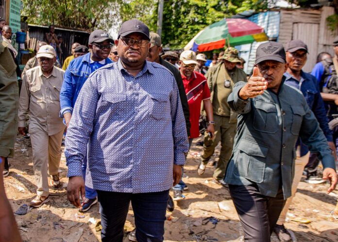 Kinshasa : Les travaux de réhabilitation routière sous le feu des critiques malgré les promesses gouvernementales