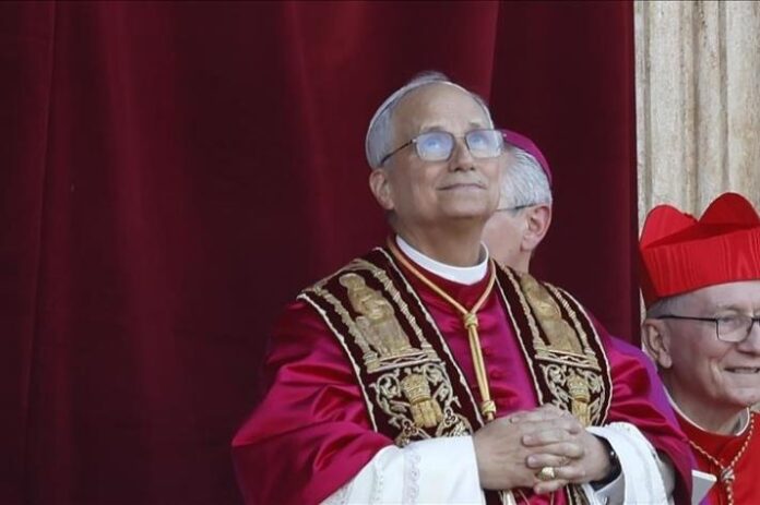 Donald Trump invite le pape Léon XIV à la Maison-Blanche : enjeux d'une rencontre stratégique