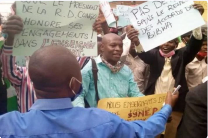 Sud-Kivu : Les retenues salariales des enseignants au cœur d'un scandale de justice sociale