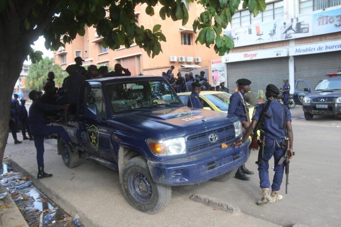 Kinshasa : un jeune tué par balle lors d'une patrouille policière à Kimbanseke