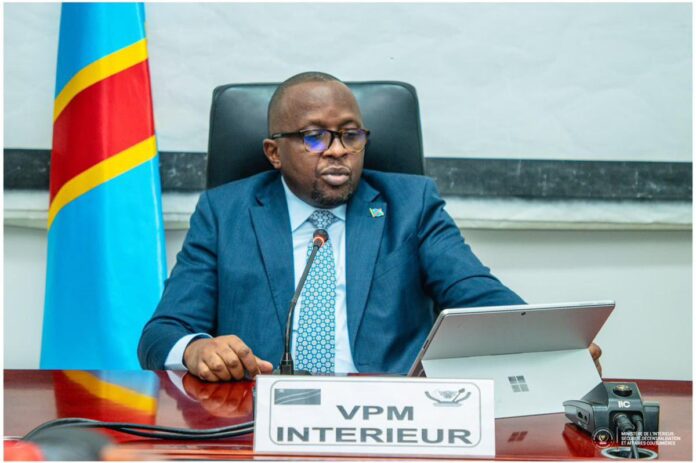 Kinshasa en état d'alerte : Patrouilles mixtes déployées contre la vague de braquages