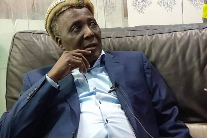 Joseph Mukungubila alerte Tshisekedi : l'opposition infiltrée menace la souveraineté congolaise