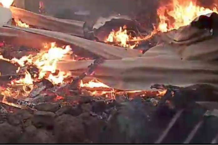 Goma sous les flammes : Un court-circuit électrique ravage Kahembe, laissant 20 familles sans abri