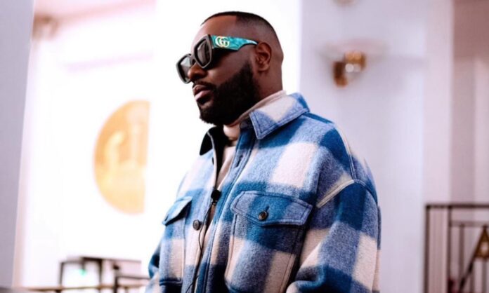 Gims s'auto-sacre 'Meilleur Artiste de Tous les Temps' : Défi Lyrique ou Vérité Musicale ?