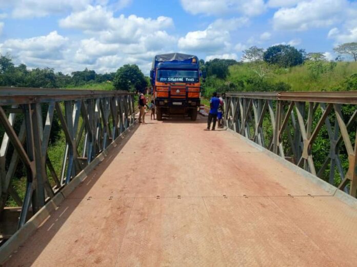 Luilu : le pont Kamutambayi renaît après 45 jours de travaux pour désenclaver Katshisungu