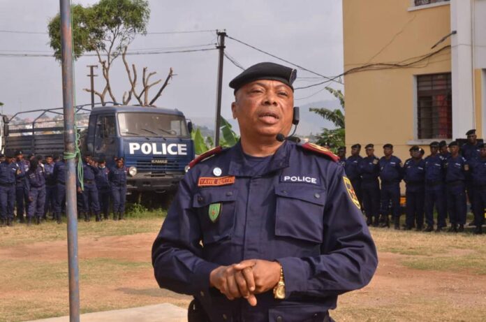 Choc au Kongo Central : le commissaire Bertin Yahweh Sumanda décède dans un violent accident à Kimpese