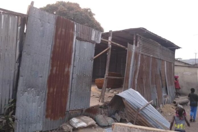 Kinshasa : Une église saccagée à Kimbanseke après des cris nocturnes terrifiants