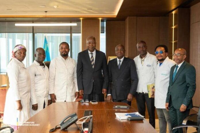 Médecins non-primés RDC: Muzito promet solution au 4e trimestre