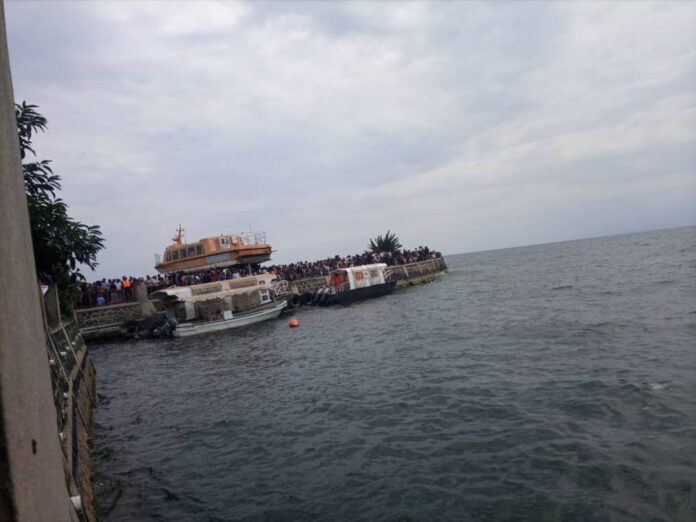 Tshisekedi impose la navigation diurne après les naufrages meurtriers en Équateur