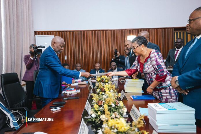 Budget 2026 RDC: Suminwa dépose un projet de 59.000 milliards FC avec réformes fiscales