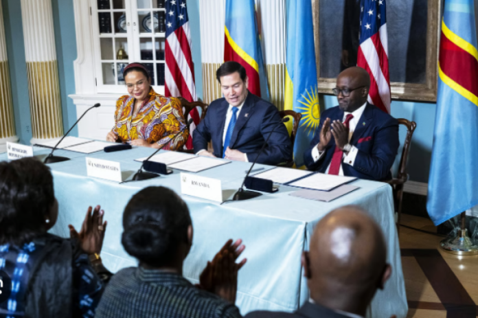 RDC-Rwanda : investissements miniers discutés à Washington malgré la persistance du conflit à l'Est