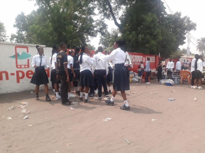 Rentrée scolaire perturbée à Kinshasa : faible effectif élèves à cause de rumeurs manifestations