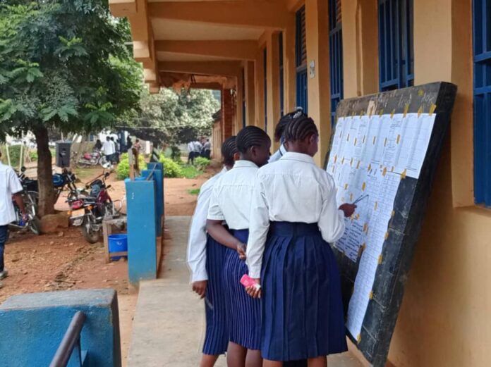 Ituri : les parents réclament le remboursement des frais scolaires promis gratuit