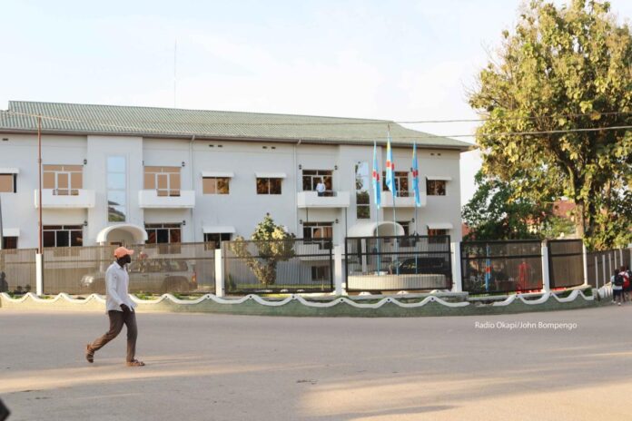 Salaires impayés : 150 inspecteurs du travail bloqués à Kisangani