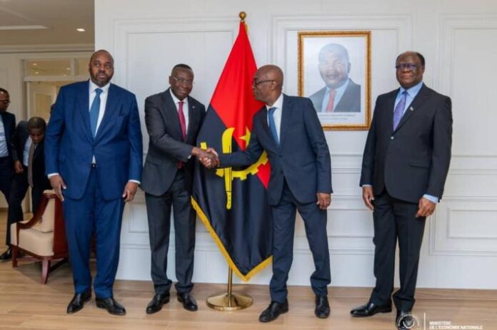 Daniel Mukoko Samba à Luanda pour relancer la coopération RDC-Angola