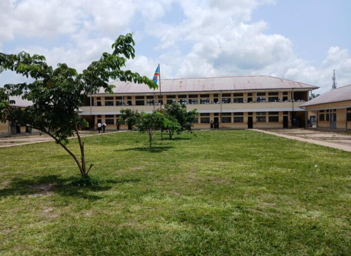 Crise scolaire à Lodja : 10 000 élèves privés de cours après un meurtre