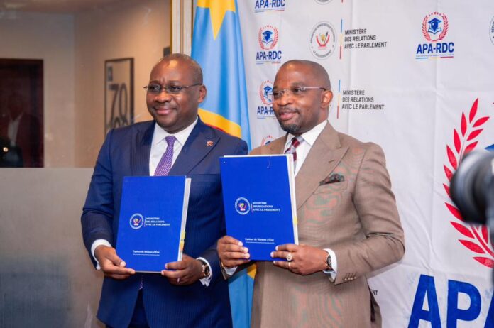 RDC : Guy Loando et Marc Ekila créent l'Académie parlementaire, une réforme à haut risque politique