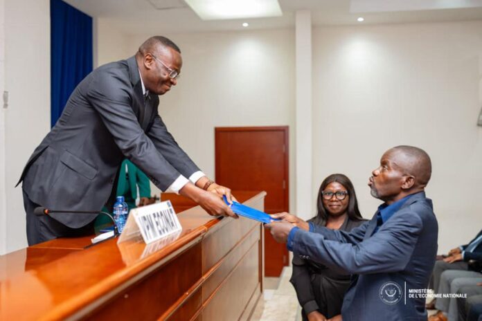 RDC : Daniel Mukoko Samba finalise la réforme du petit commerce pour booster l'économie nationale