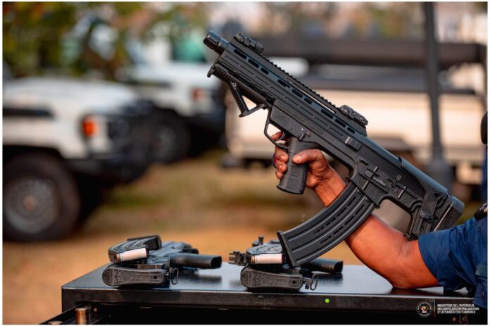 Suspension choc : le ministre de l'Intérieur stoppe le ramassage d'armes contre argent au Nord-Kivu