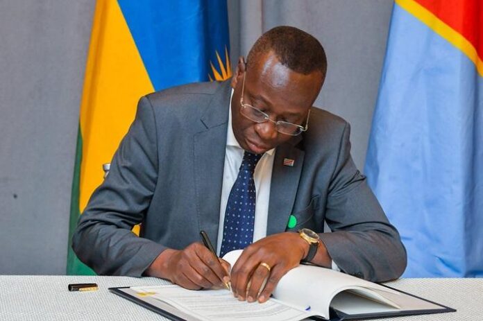 Lac Kivu : Daniel Mukoko Samba lie développement économique et retrait rwandais