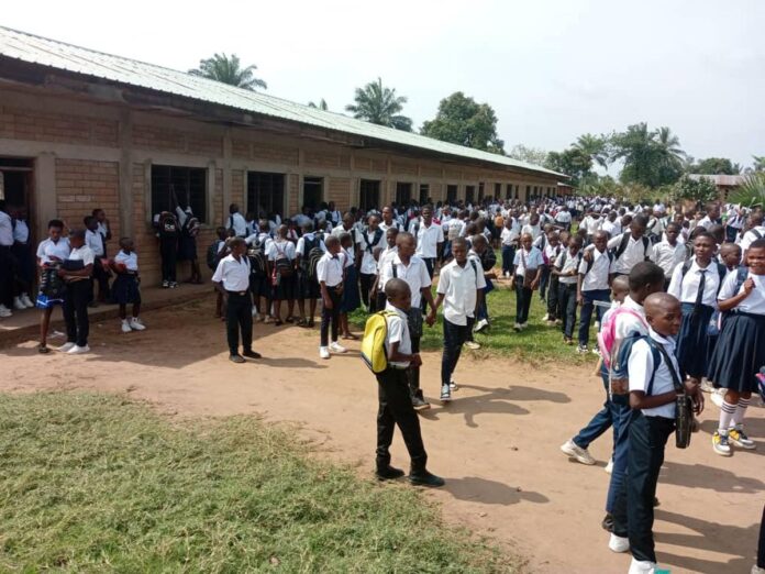 Nord-Kivu : 55 000 élèves privés d'école par l'insécurité, le cri d'alarme du parlement d'enfants