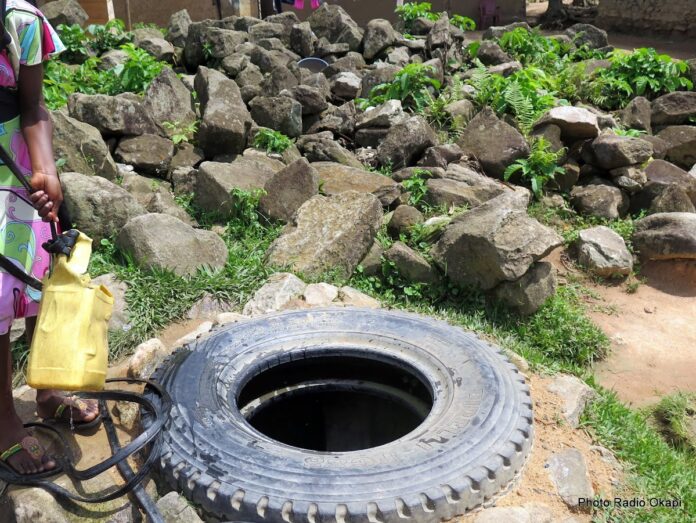 Pénurie d'eau au Maniema : Kiyungi Ngoy assoiffée et abandonnée
