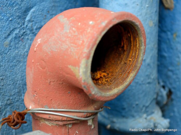 Pénurie d'eau à Mwene-Ditu : la REGIDESO promet la fin du calvaire après la réparation