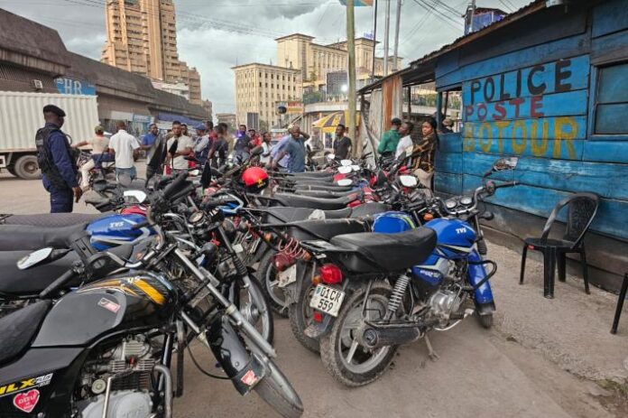 Kinshasa : les motos-taxis, révolution du transport ou fléau d'insalubrité ?