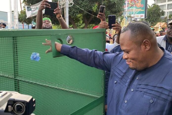 Kinshasa zéro bouteille plastique : Daniel Bumba Lubaki lance l'offensive écologique