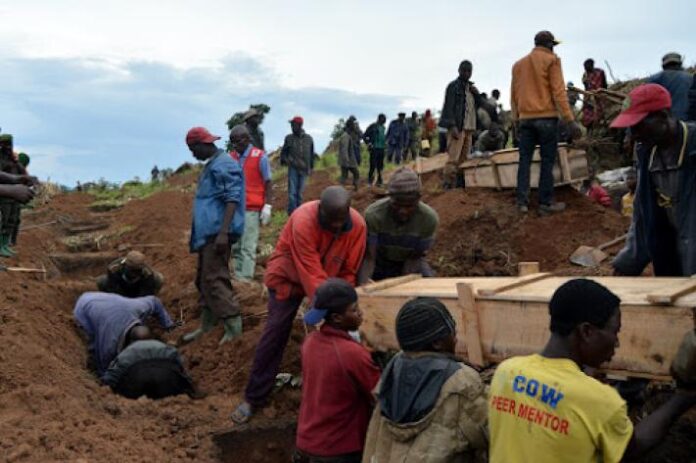 Sud-Kivu : les civils de Walungu enterrent leurs morts dans la hâte après les affrontements AFC-M23