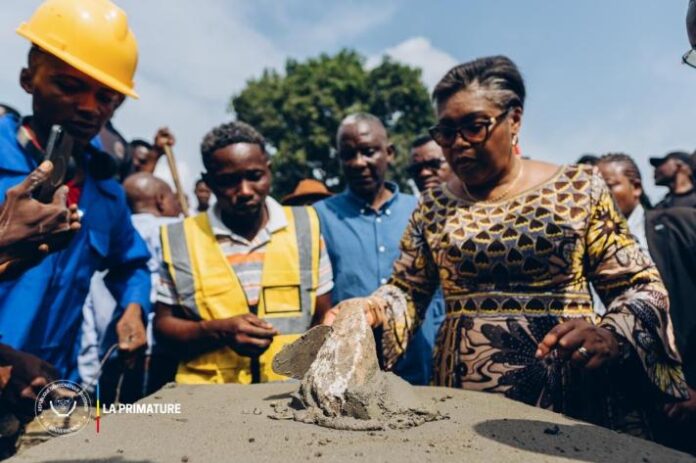 Suminwa Tuluka lance les grands travaux en Mongala : un pari politique risqué pour le gouvernement ?