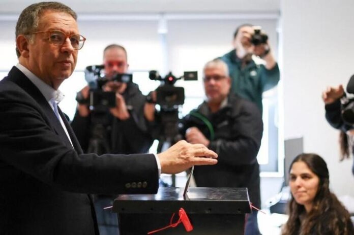 Portugal : Seguro élu président, un désaveu cinglant pour l'extrême droite