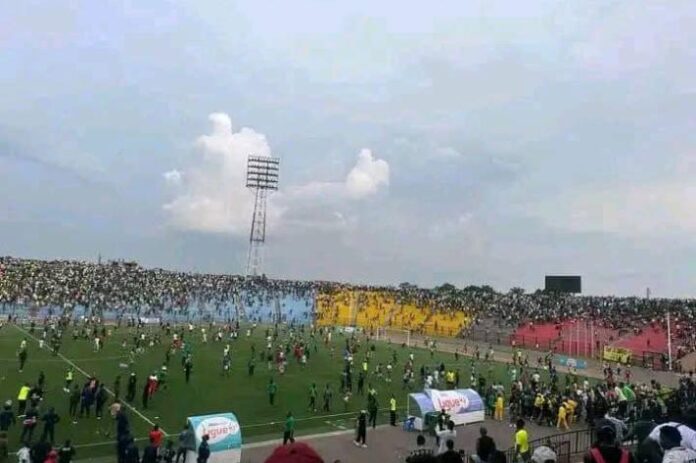 Ligue 1 RDC : colère explosive, le match de l'OC Renaissance interrompu au stade Tata Raphaël
